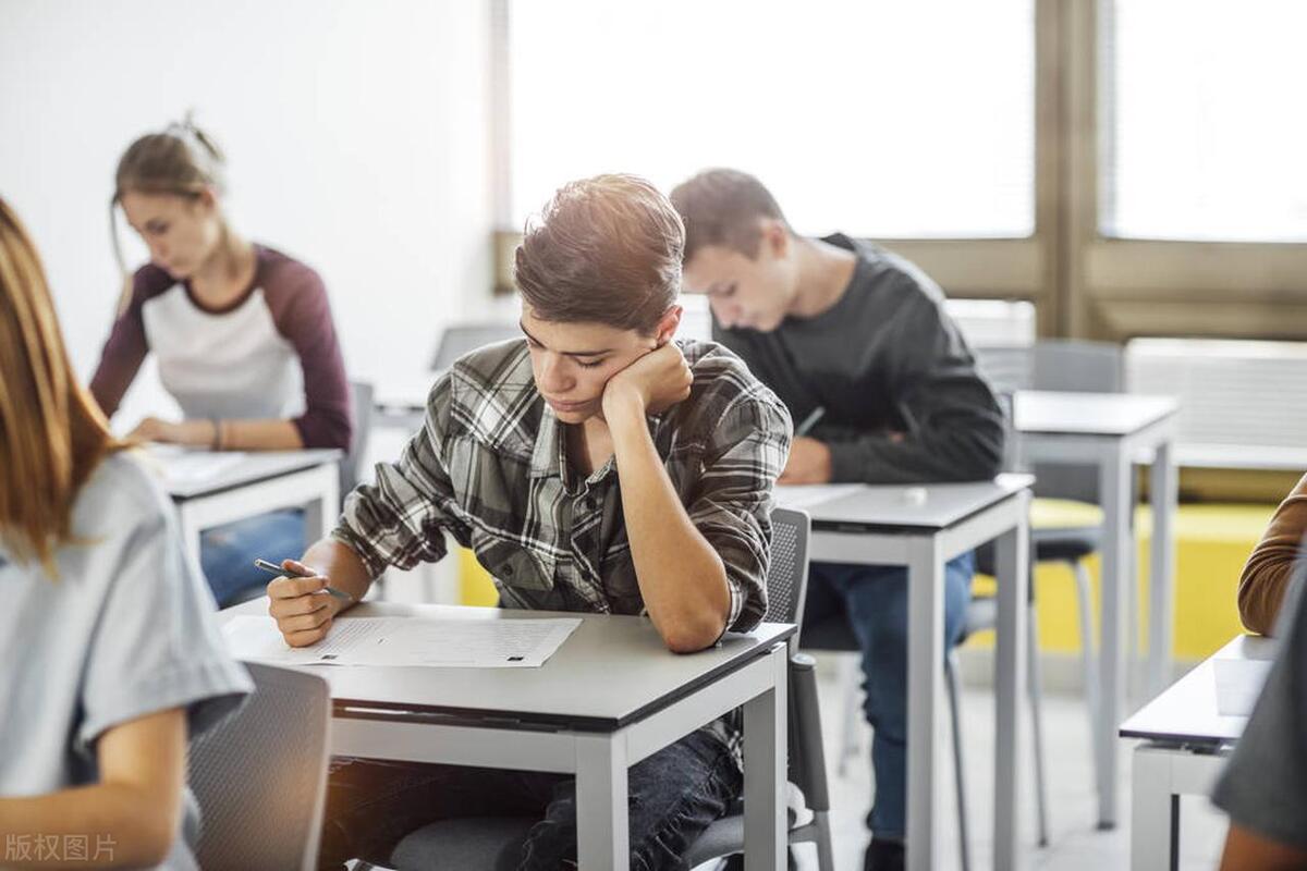 封闭式学校贵吗_封闭式学校一年费用大概多少_封闭式管理的学校一年的费用