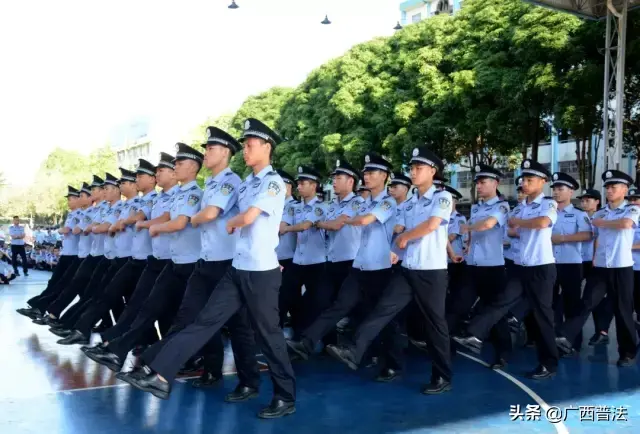 初中毕业中专警察学校招生_初中警察学校中专招生_中专警察学校招生要求