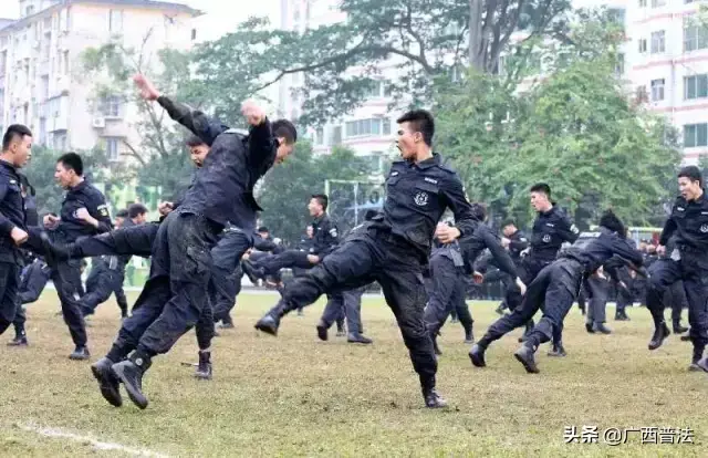 初中警察学校中专招生_中专警察学校招生要求_初中毕业中专警察学校招生