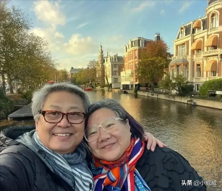 洪晃_洪晃的婚史_洪晃和陈凯歌