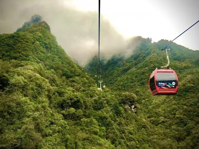 龙头山的风景_龙头景区山风介绍资料_龙头山风景区介绍